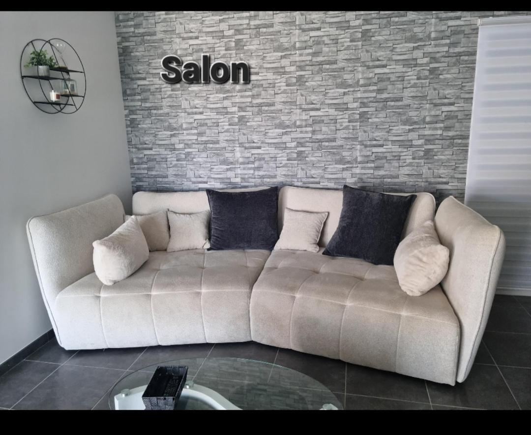 Maison 8 Couchages Clim, Plage A Pied, Petite Piscine بورت-لا-نوفيل المظهر الخارجي الصورة