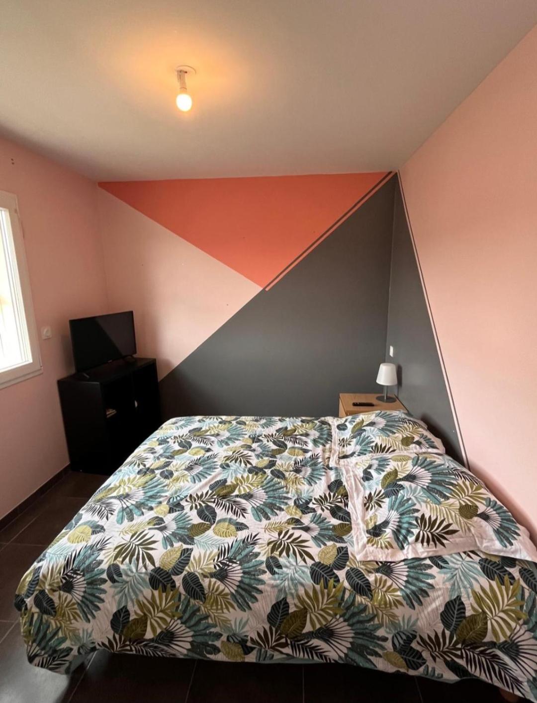 Maison 8 Couchages Clim, Plage A Pied, Petite Piscine بورت-لا-نوفيل المظهر الخارجي الصورة